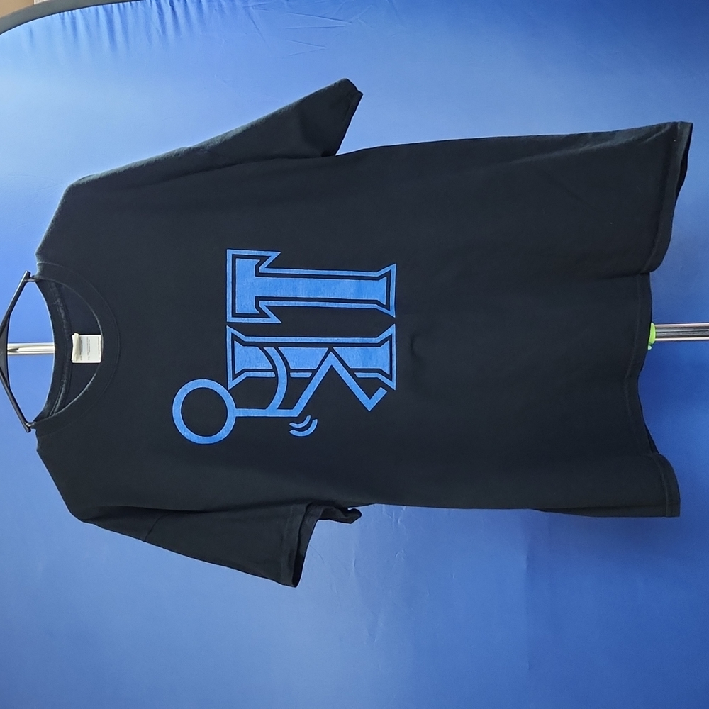 !!CLOSET CLEAR OUT - LAST CHANCE!!Black Tshirt, XL